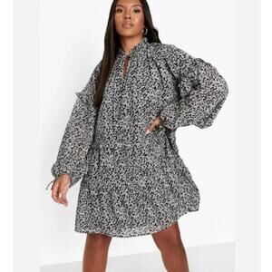 Boohoo Black and White Chiffon Ditzy Floral Smock Dress Plus Size 18